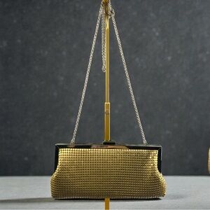 VTG La Regale Metallic Mesh Gold Tone Clutch